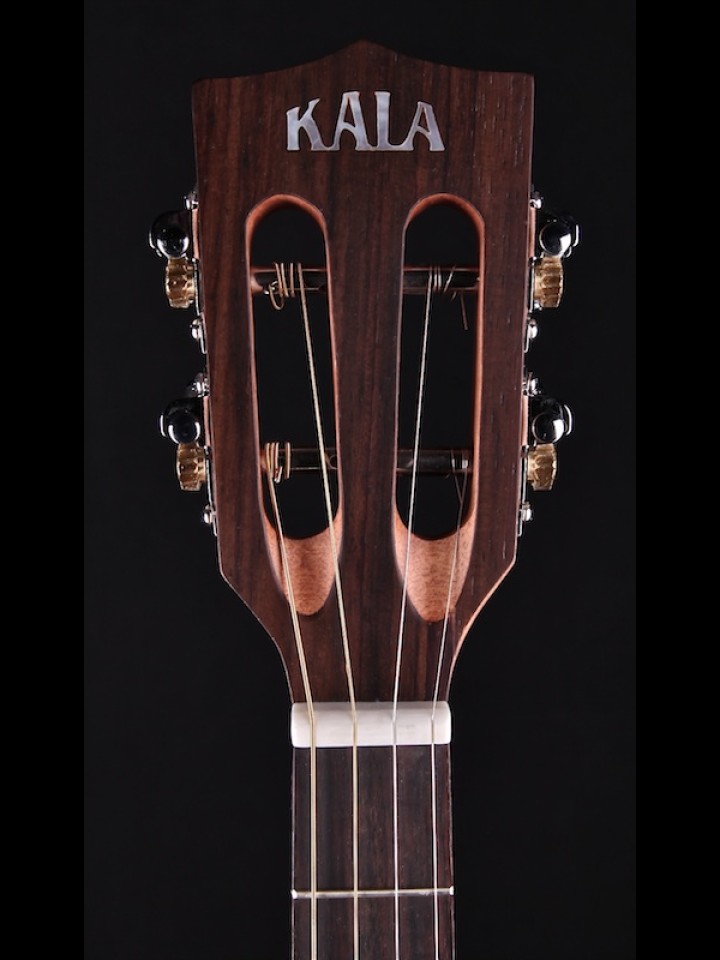 SOLID SPRUCE TOP W/RSWD TENOR SATIN FINISHED UKULELE