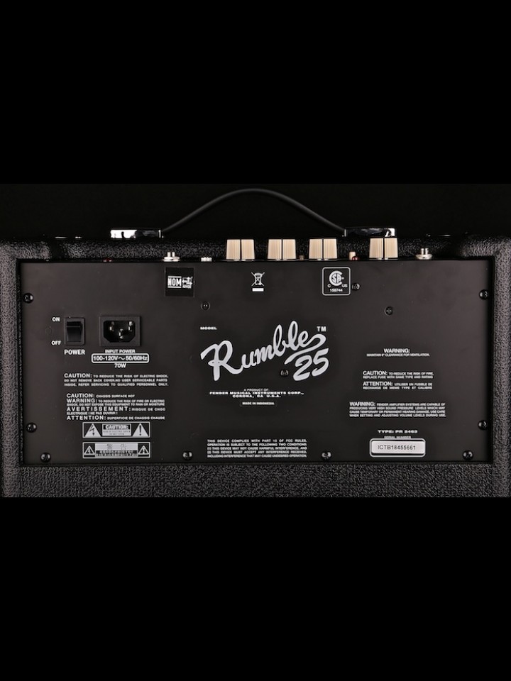FENDER RUMBLE 25 COMBO BASS AM P